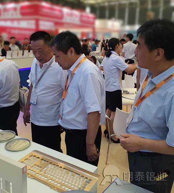 好色视频APP下载铝业展会现场